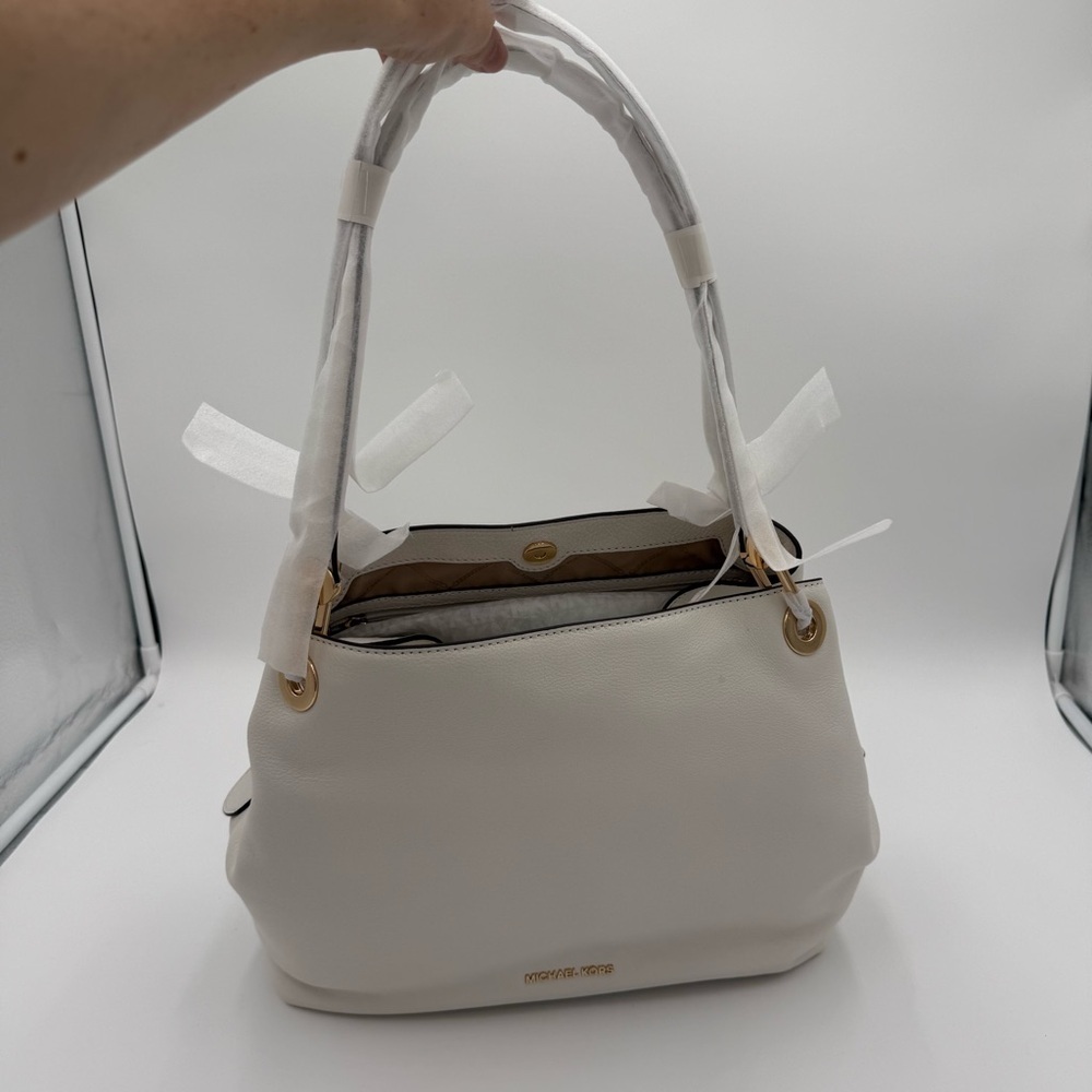 Michael Kors Raven Large Optic White Leather Shoulder Bag Tote Classic Purse NWT - Picture 2 of 11